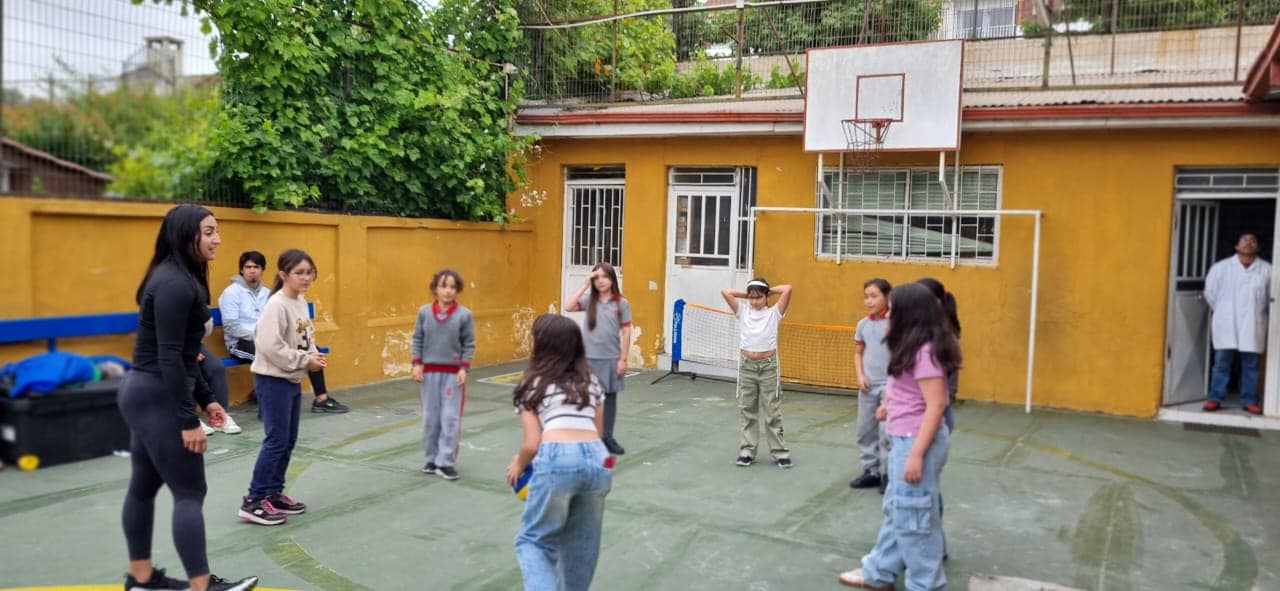 ¡Día de Alegría y Convivencia en el Colegio HF Camilo Henríquez de Quilpué! - 581949904_1319444963311826_4193634637285450690_n (1).jpg